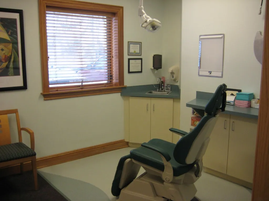 Office tour picture of examining room