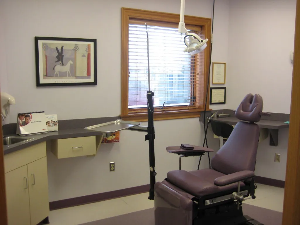 Office tour picture of examining room
